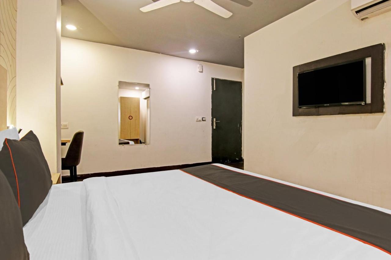 Hotel Collection O Slf Mall Sector 30 Faridabad Esterno foto