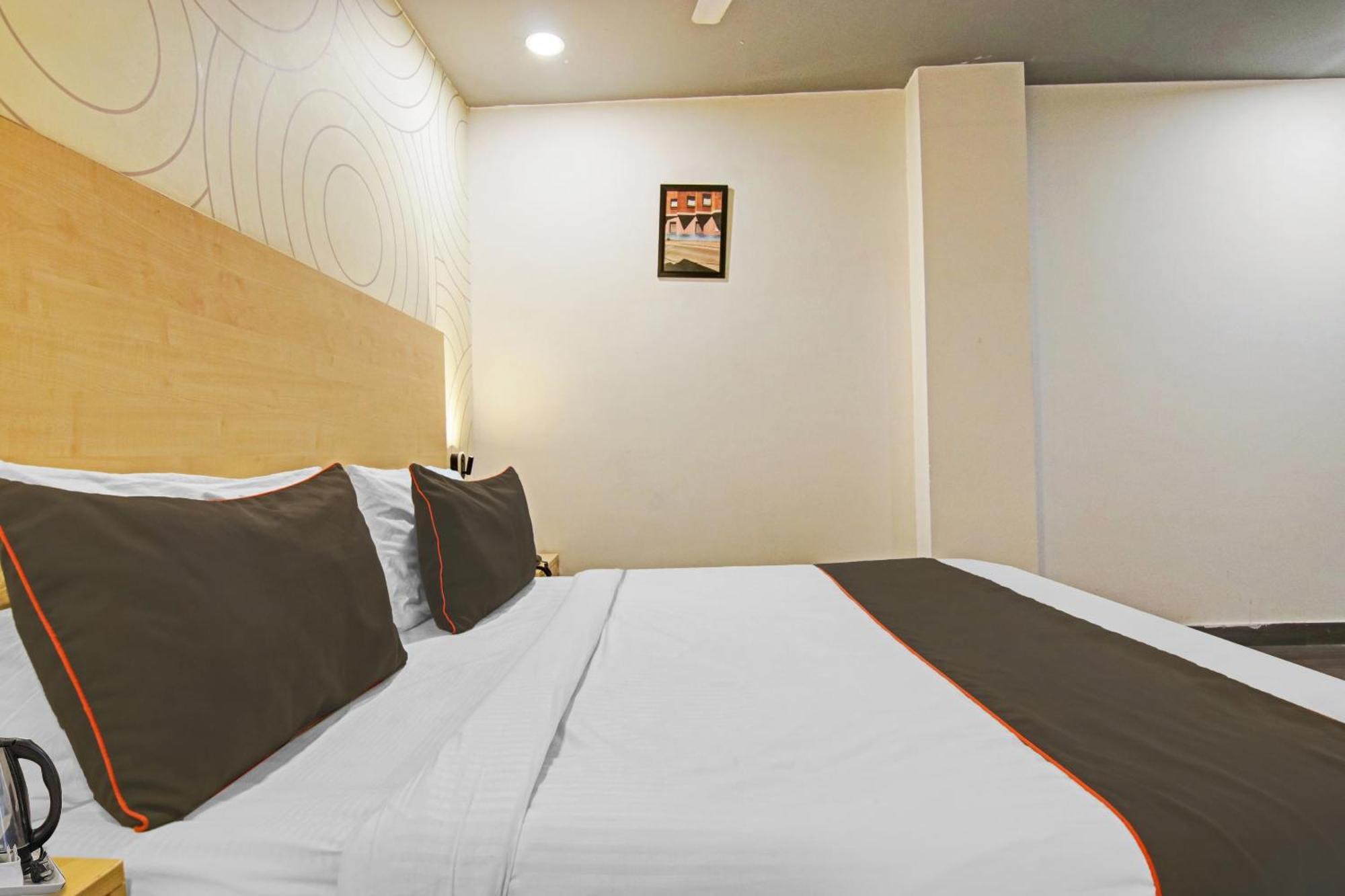 Hotel Collection O Slf Mall Sector 30 Faridabad Esterno foto