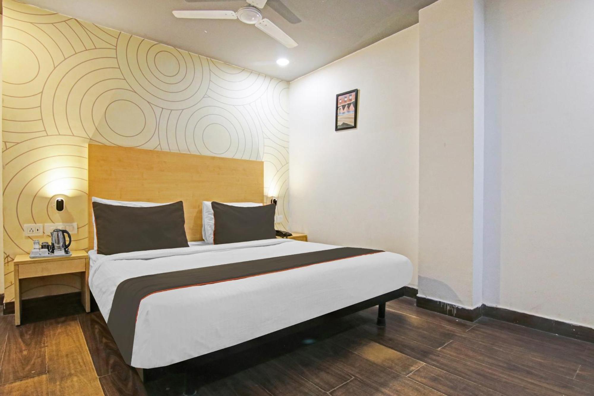 Hotel Collection O Slf Mall Sector 30 Faridabad Esterno foto