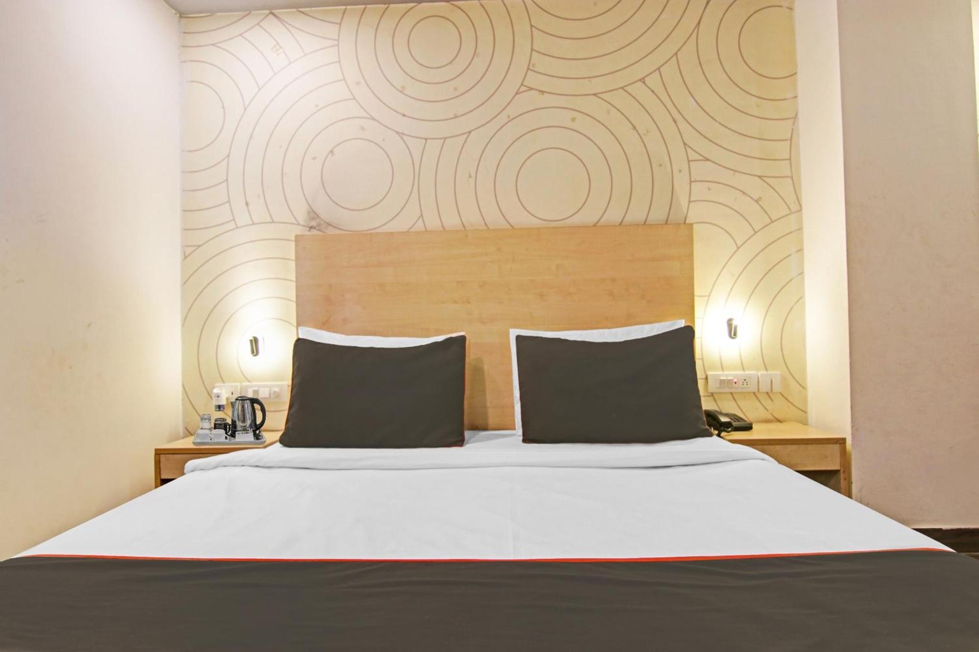 Hotel Collection O Slf Mall Sector 30 Faridabad Esterno foto