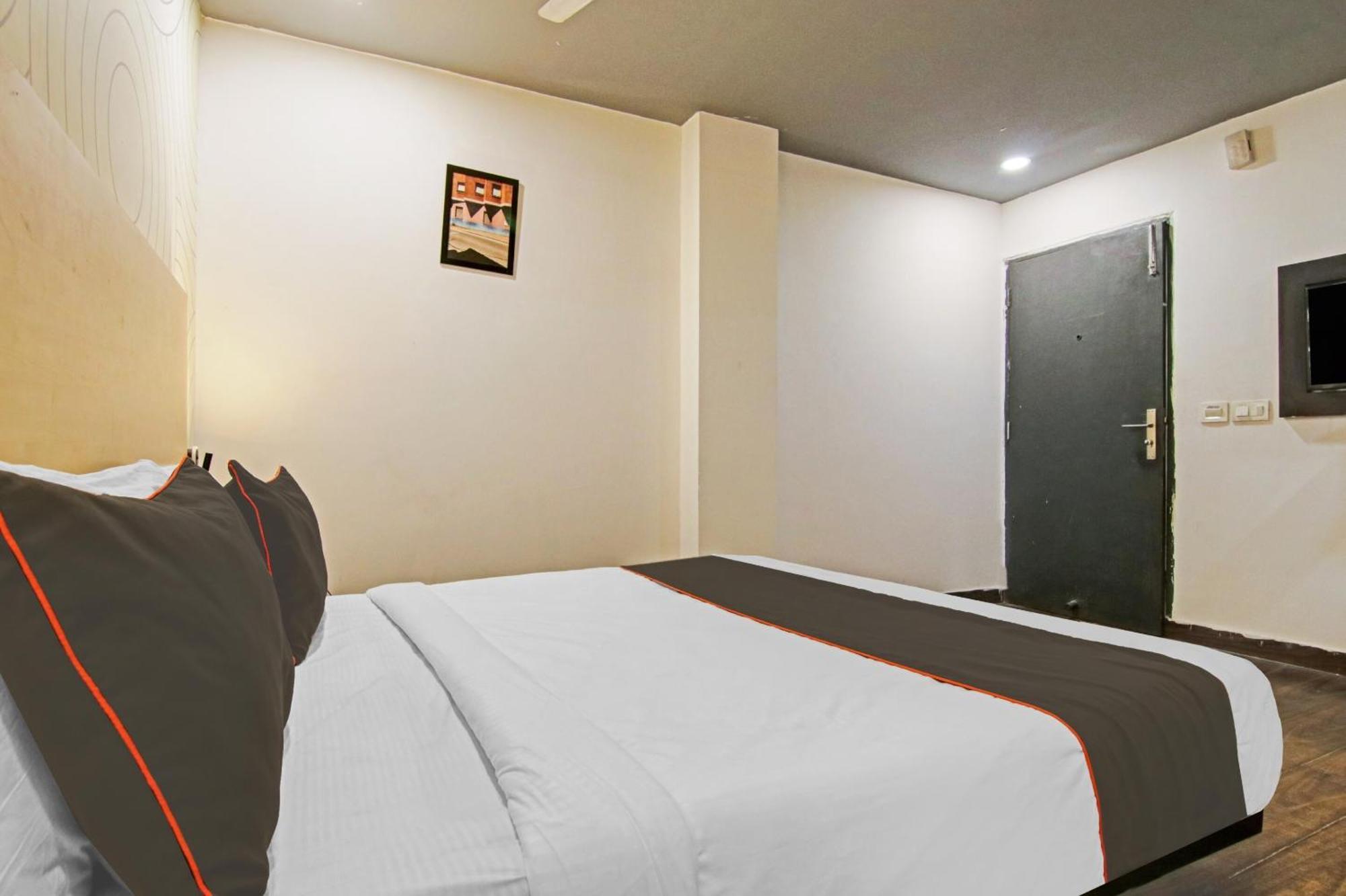 Hotel Collection O Slf Mall Sector 30 Faridabad Esterno foto