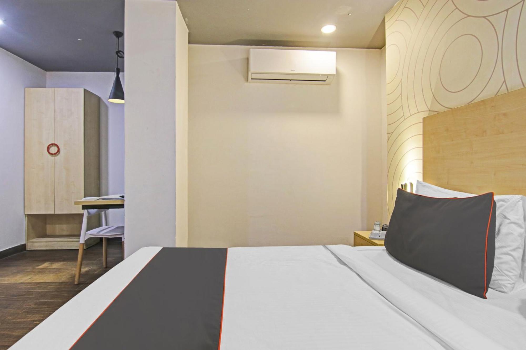 Hotel Collection O Slf Mall Sector 30 Faridabad Esterno foto
